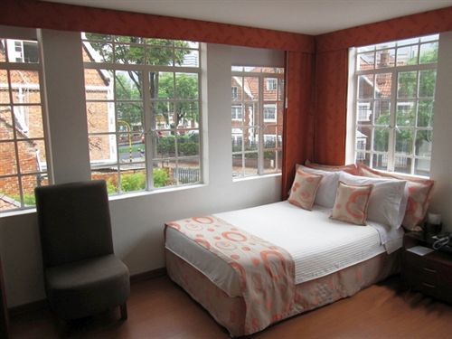 Hotel Ayenda 1068 Plaza 36 à Bogotá Extérieur photo